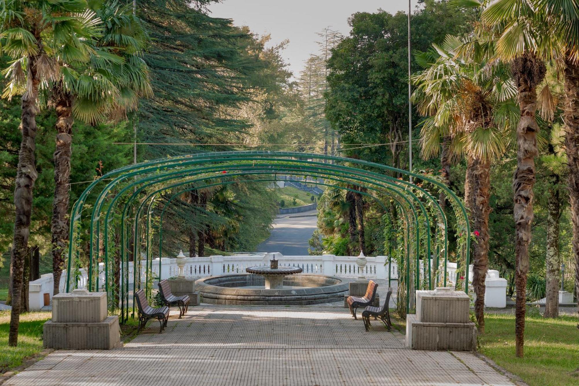 Legends Tskaltubo Spa Resort Dış mekan fotoğraf